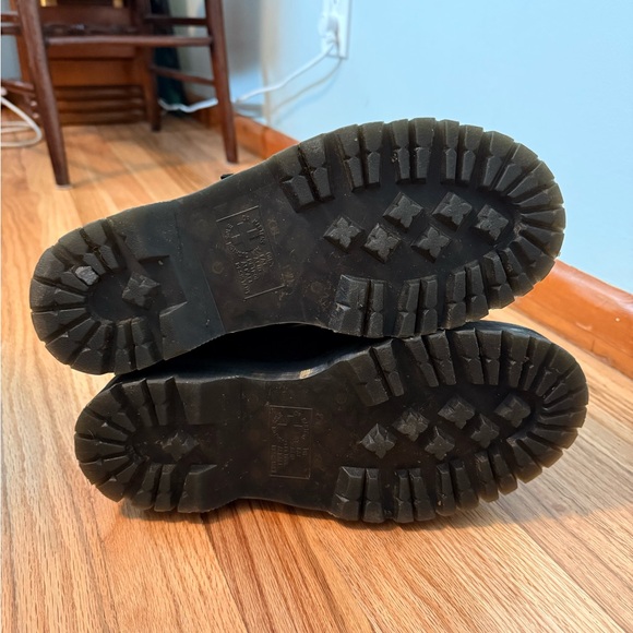 Dr. Martens Devon Flower Ankle Boot - Picture 7 of 7